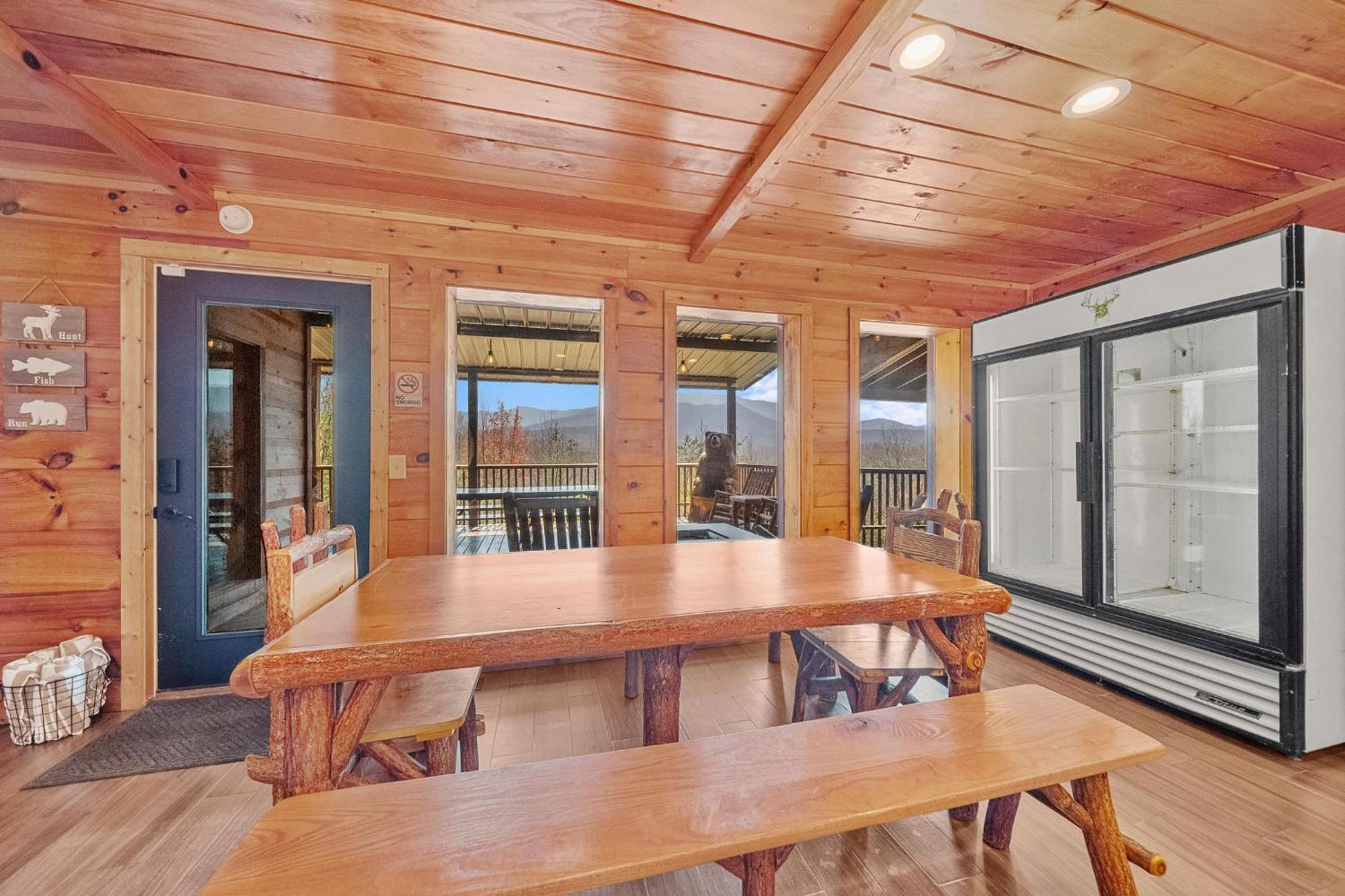 Stairway To Heaven Cabin By Staycating Gatlinburg Exterior photo